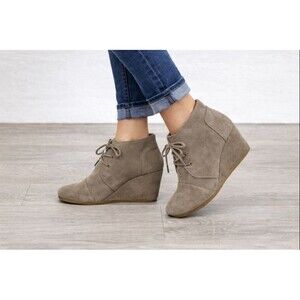TOMS Women’s Suede Wedge Ankle Booties Taupe Size 9 M